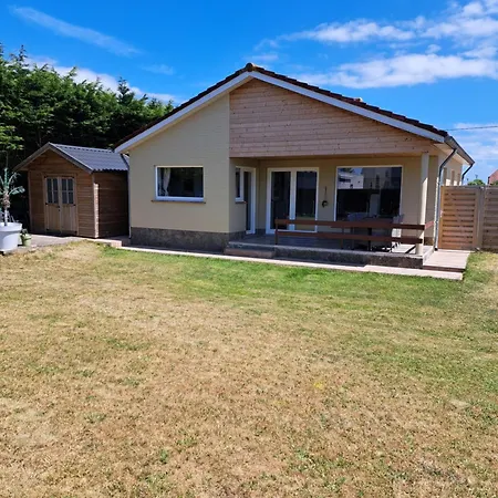 Pavillon Du Golf * Le Coq